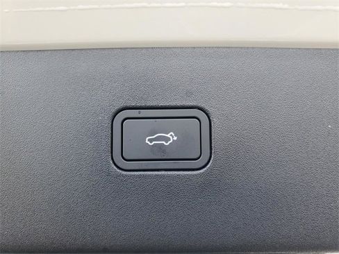 New 2026 Volvo EX30 Plus w/ Protection Package Premier image 29