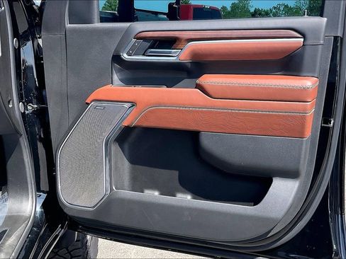 Used 2025 GMC Sierra 2500 Denali Ultimate image 31