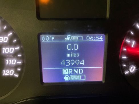 Used 2022 Mercedes-Benz Sprinter 144 Cargo image 11