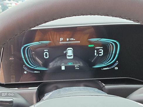 New 2026 Kia Niro SX Touring FWD image 34