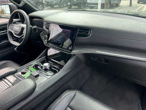 Used 2022 Jeep Wagoneer Series II image 35