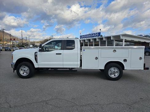 New 2026 Ford F350 XL w/ XL Chrome Package image 8