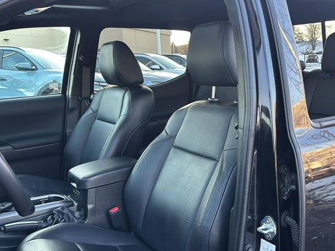 Used 2023 Toyota Tacoma TRD Sport image 10
