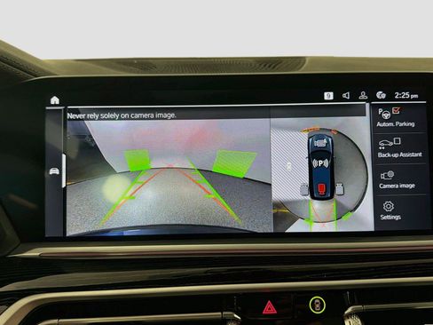 Used 2022 BMW X7 M50i w/ Cold Weather Package AWD/4WD image 14