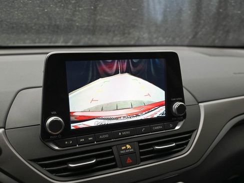 Used 2025 Nissan Altima 2.5 SR image 32