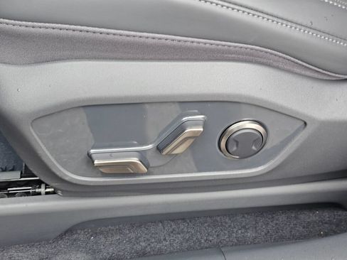 Certified 2024 Kia EV9 Wind AWD/4WD image 36