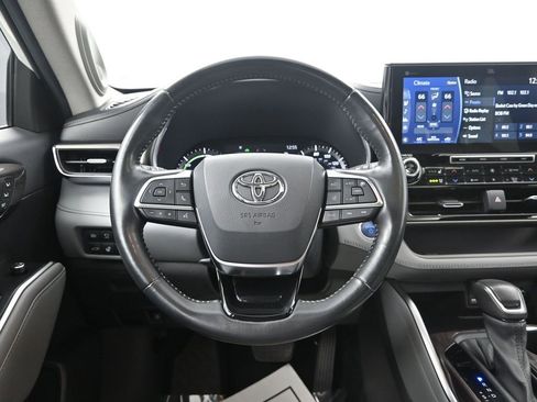 Used 2021 Toyota Highlander Limited image 34