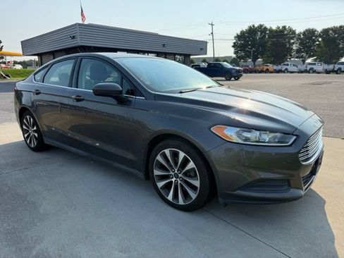 Used 2016 Ford Fusion S FWD image 4