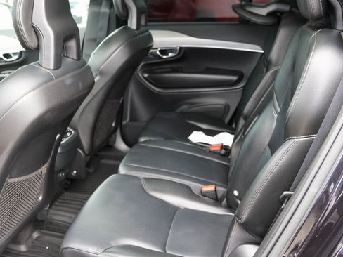 Used 2021 Volvo XC90 T5 Momentum w/ Protection Package Premier image 16