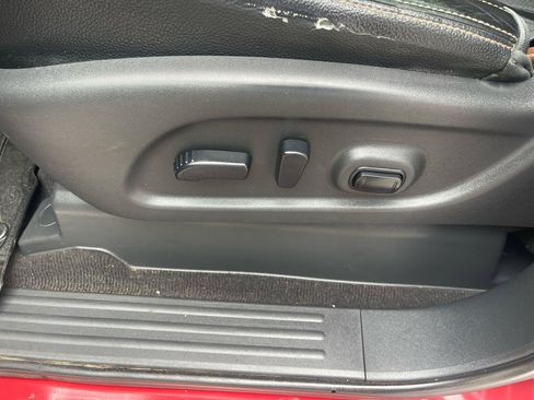 Used 2017 Nissan Titan SL AWD/4WD image 22
