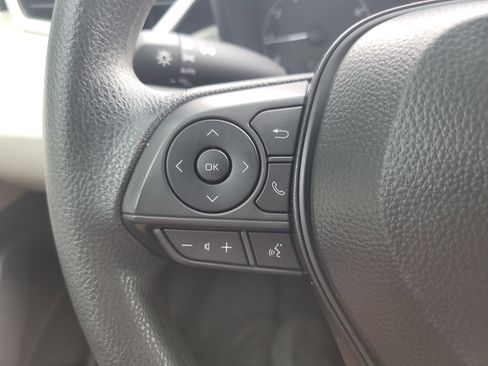 Certified 2025 Toyota Corolla LE image 27