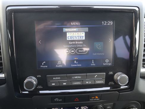 Used 2023 Nissan Frontier SV w/ Technology Package image 28