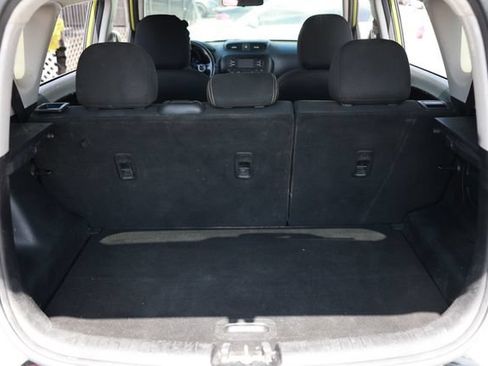 Used 2016 Kia Soul + FWD image 27