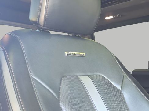 Used 2019 Ford F250 Platinum w/ Platinum Ultimate Package AWD/4WD image 12