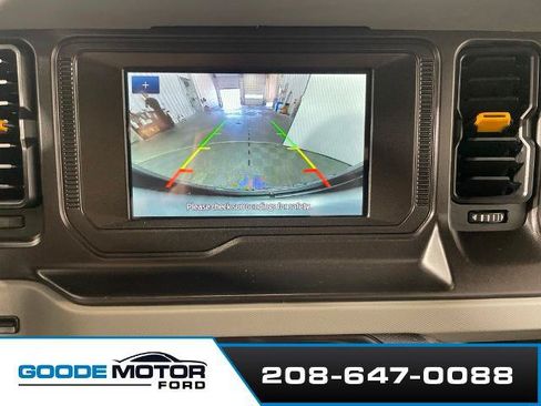 Certified 2022 Ford Bronco Badlands AWD/4WD image 16