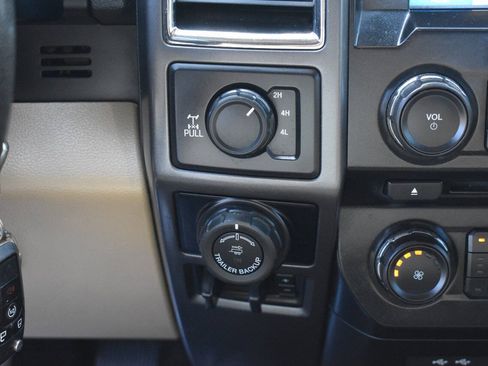 Used 2016 Ford F150 XLT w/ Equipment Group 302A Luxury AWD/4WD image 28