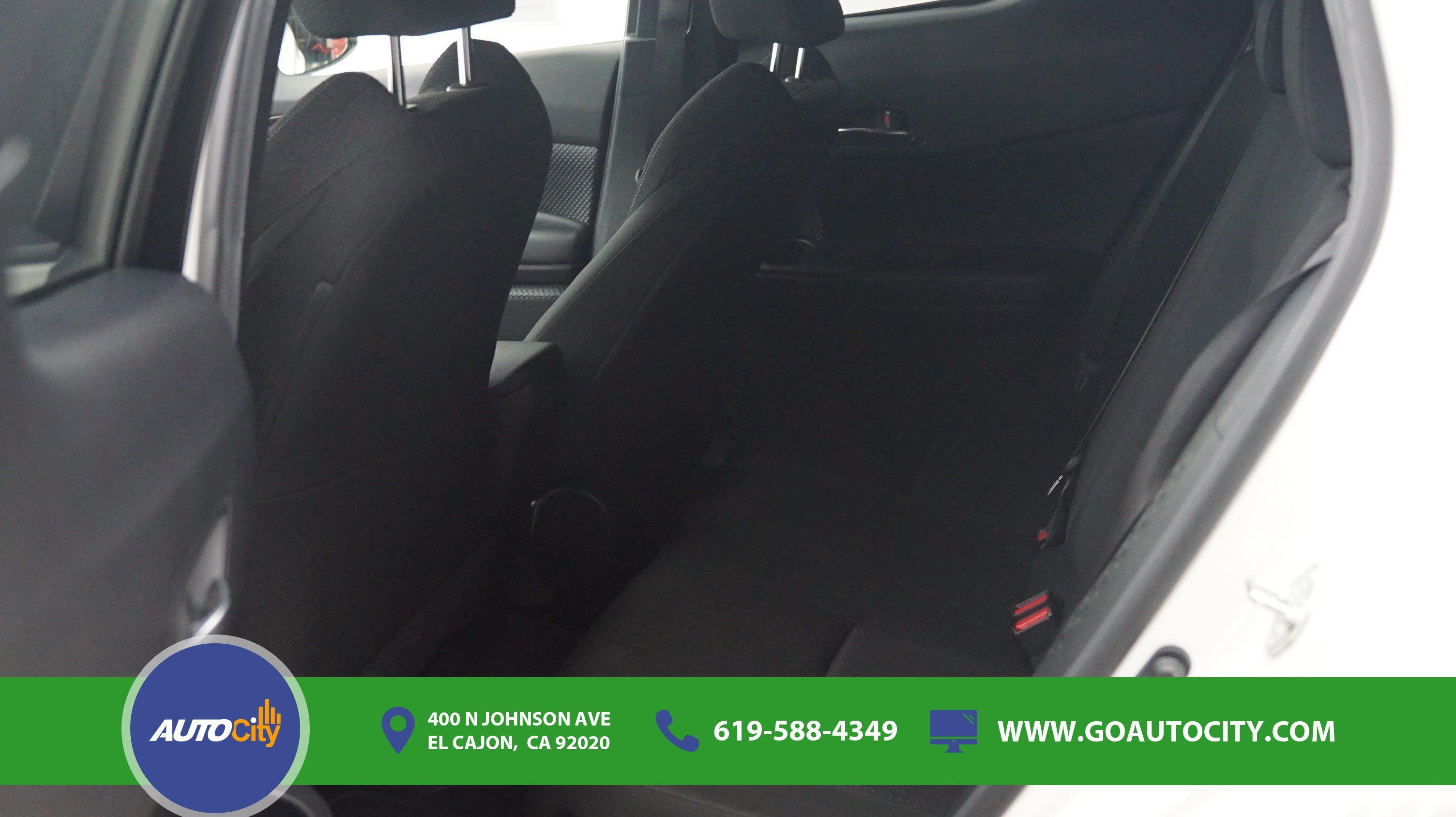 Used 2019 Toyota C-HR LE FWD image 14