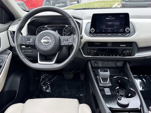 Used 2024 Nissan Rogue SV w/ SV Premium Package AWD/4WD image 8