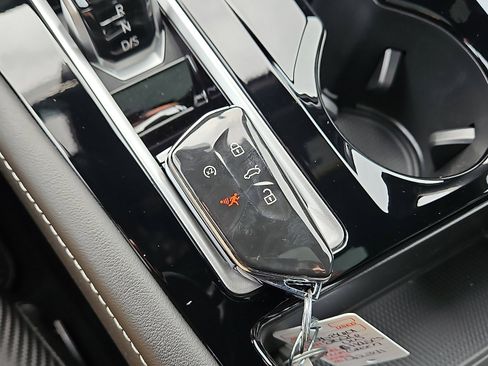 New 2026 Volkswagen Atlas Cross Sport SE image 21