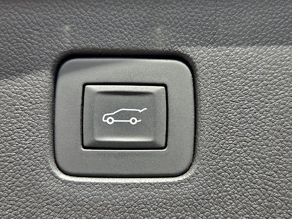 Used 2025 Buick Envista Preferred w/ Convenience I Package FWD image 11