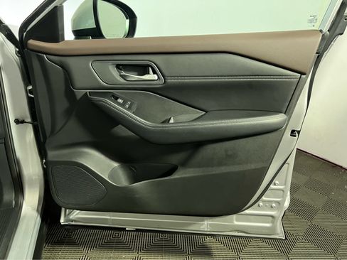 Certified 2023 Nissan Rogue SV w/ SV Premium B Package AWD/4WD image 32