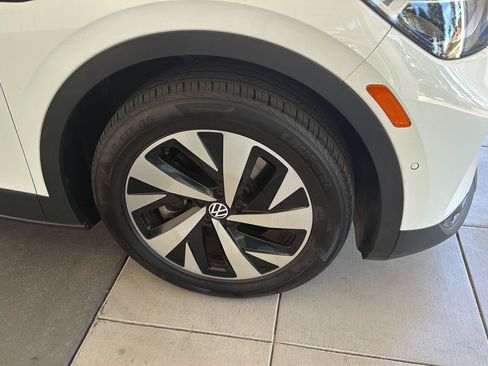 Certified 2023 Volkswagen ID.4 Pro RWD image 10