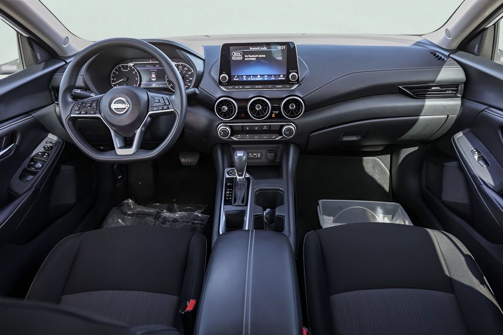 Used 2024 Nissan Sentra SV FWD image 25