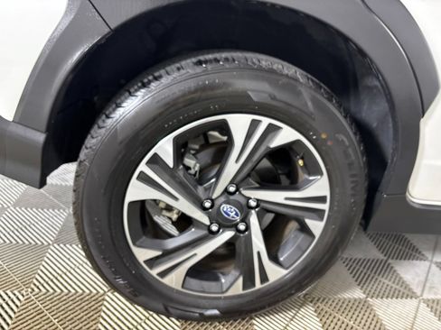 Used 2025 Subaru Crosstrek 2.5i Premium AWD/4WD image 33