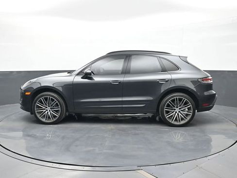 Certified 2025 Porsche Macan AWD/4WD image 2