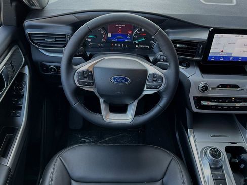 New 2024 Ford Explorer XLT w/ Equipment Group 202A image 11