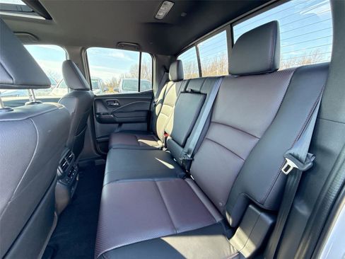 Certified 2026 Honda Ridgeline Black Edition image 16