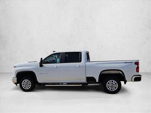 Used 2025 Chevrolet Silverado 2500 LT w/ Convenience Package AWD/4WD image 8