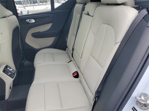 New 2026 Volvo XC40 B5 Plus w/ Protection Package Premier image 32