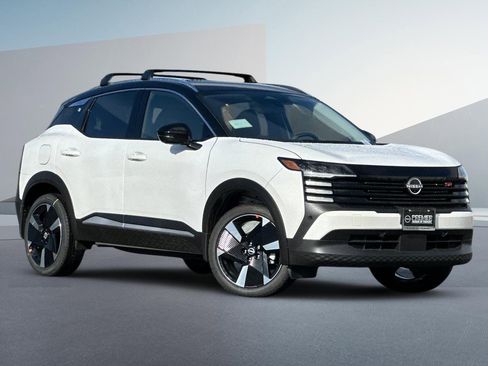 New 2026 Nissan Kicks SR w/ Cold Weather Package image 2