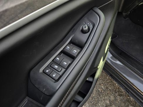 New 2025 Jeep Grand Cherokee Limited image 12