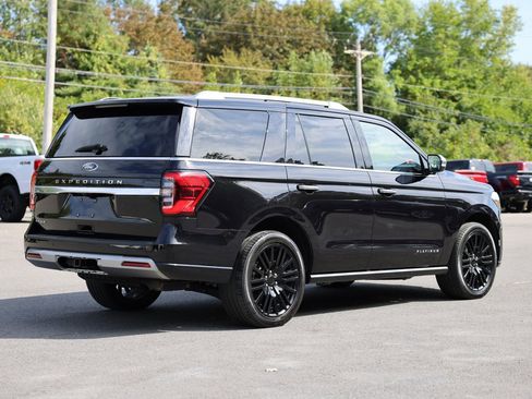 Certified 2022 Ford Expedition Platinum image 6