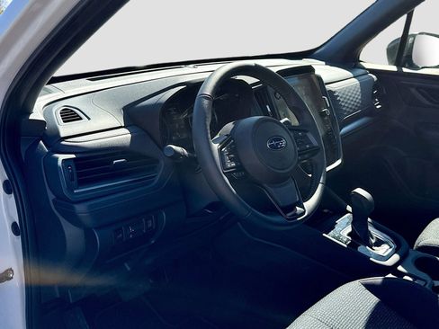 Used 2025 Subaru Forester Premium image 20
