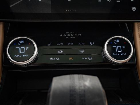 Used 2023 Jaguar F-PACE S image 37