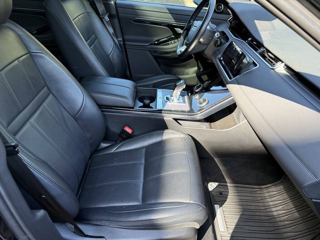 Used 2020 Land Rover Range Rover Evoque SE AWD/4WD image 17