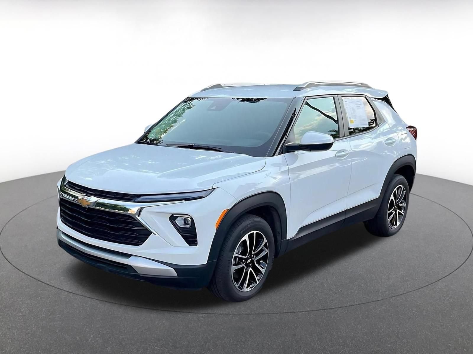 Used 2025 Chevrolet TrailBlazer LT FWD image 6