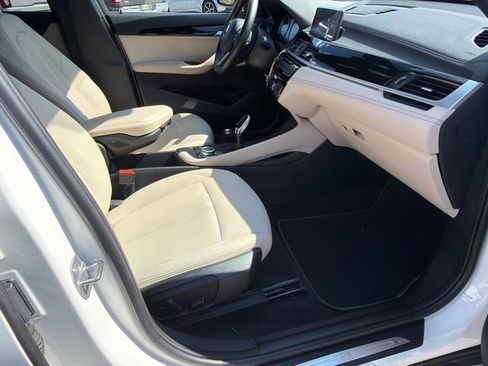 Used 2021 BMW X1 sDrive28i w/ Convenience Package image 13