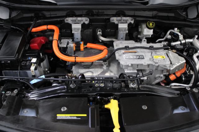 Used 2024 Nissan Ariya AWD image 33