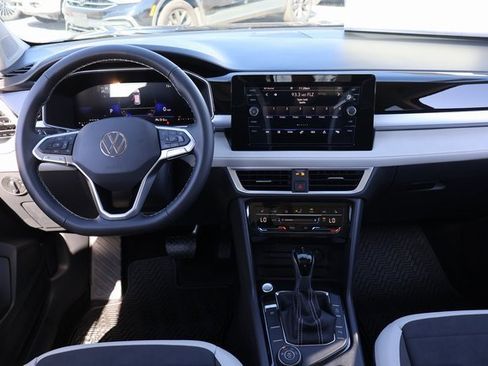 New 2026 Volkswagen Taos SE image 24