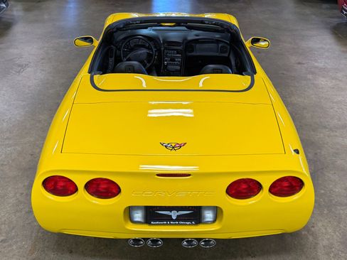 Used 2002 Chevrolet Corvette w/ Preferred Equipment Group2 image 16