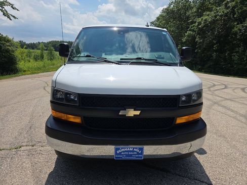 Used 2020 Chevrolet Express 3500 w/ Driver Convenience Package RWD image 9