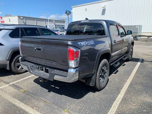 Used 2023 Toyota Tacoma TRD Off-Road AWD/4WD image 2