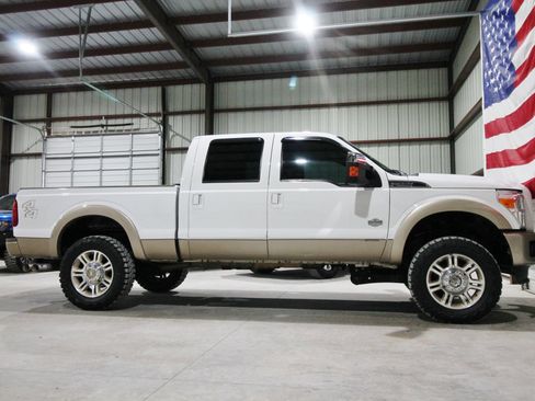 Used 2011 Ford F250 King Ranch w/ King Ranch w/Chrome Pkg image 14