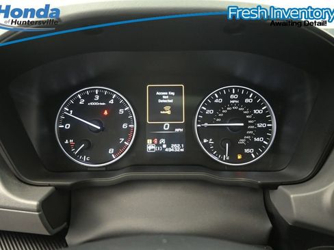 Used 2025 Subaru Crosstrek 2.5i Premium AWD/4WD image 15