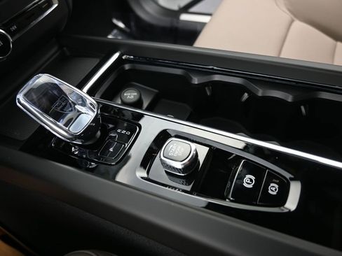 New 2026 Volvo XC60 B5 Core image 24