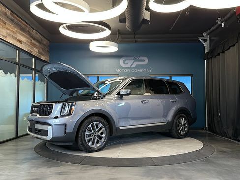 Used 2024 Kia Telluride LX AWD/4WD image 26